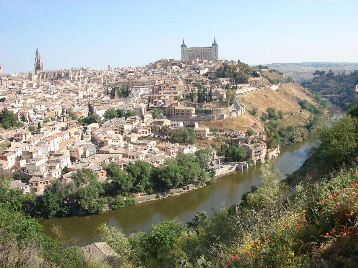 Puerta Del Vado Bajo Appartement Toledo Buitenkant foto