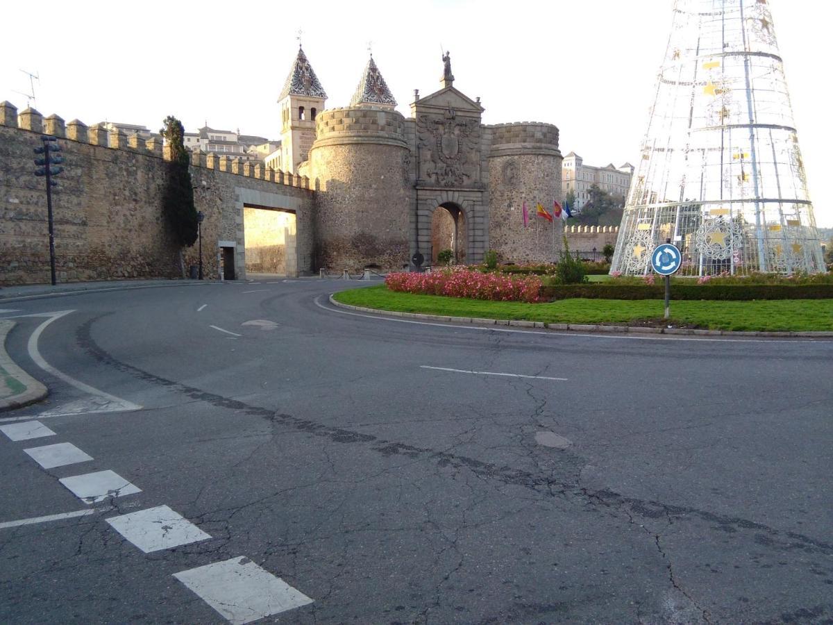 Puerta Del Vado Bajo Appartement Toledo Buitenkant foto